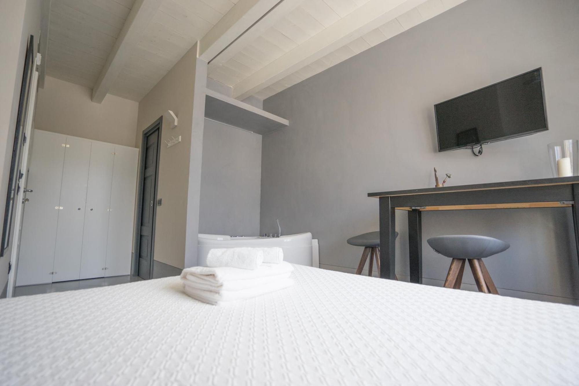 Cabanon Urban Apartments Peschiera del Garda Kültér fotó